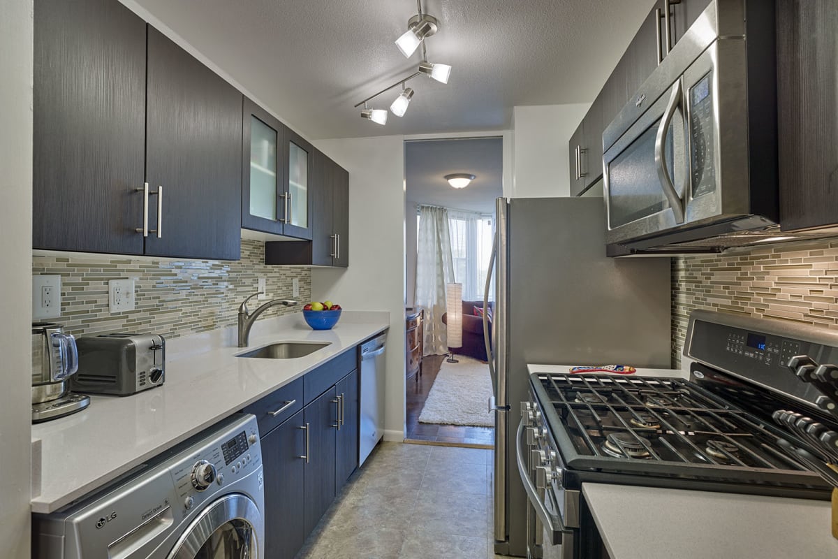 Property Details for Hill House from Madison Apartment Group, L.P.